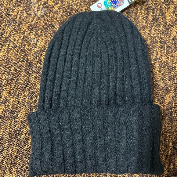 NWT Canada goose hat/ unisex - Picture 1 of 5